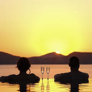 https://ni-marin-hotel.aegeanhotels.net